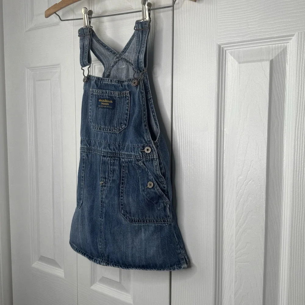 OshKosh b'gosh Girls Dress Size 5T Jean Jumper Overall‎ Vestbak Osh Kosh